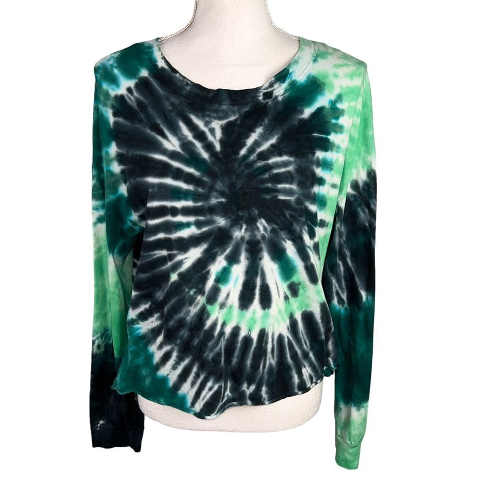 Rebellious One Cropped Tie Dye Long Sleeve T-Shirt Large Green Black